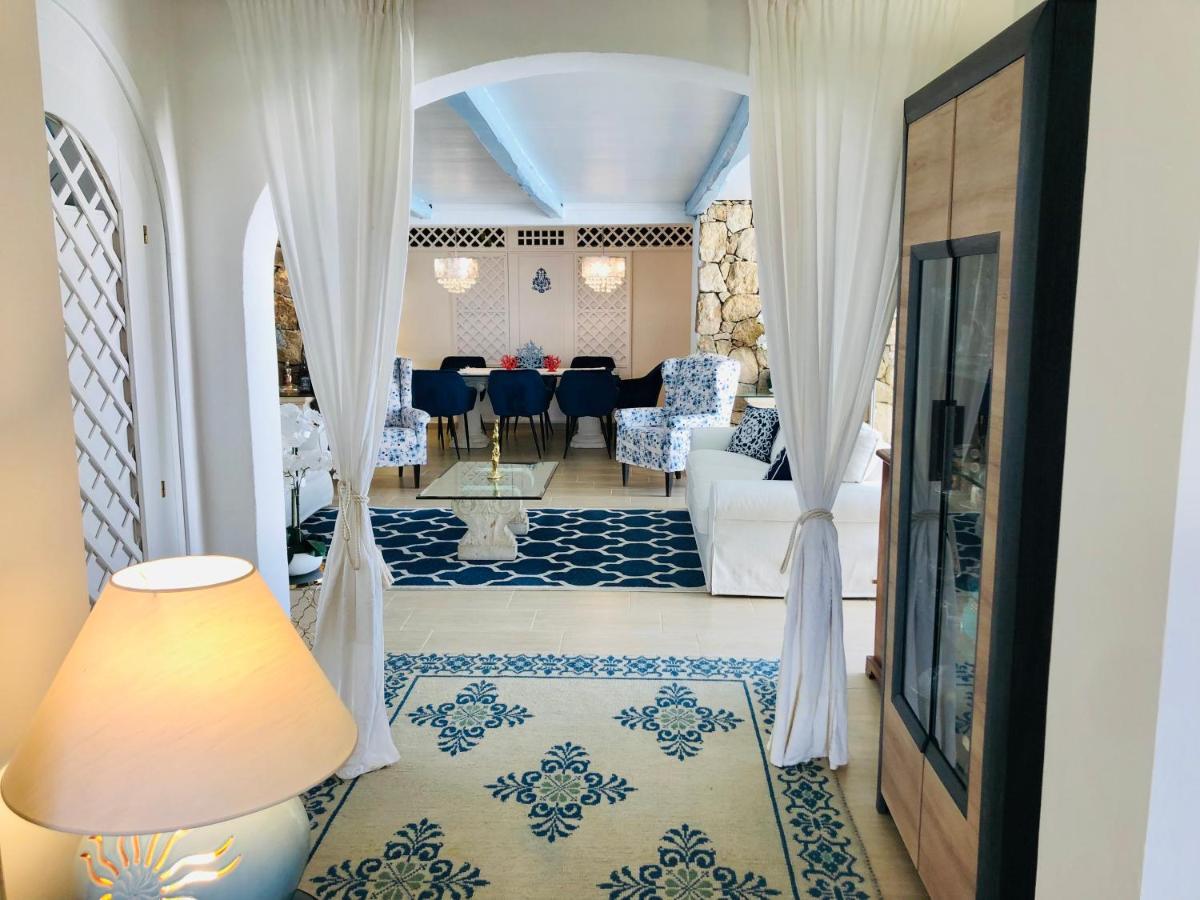 Villa Adel San Teodoro  Eksteriør billede