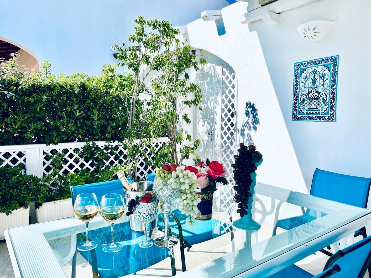 Villa Adel San Teodoro  Eksteriør billede
